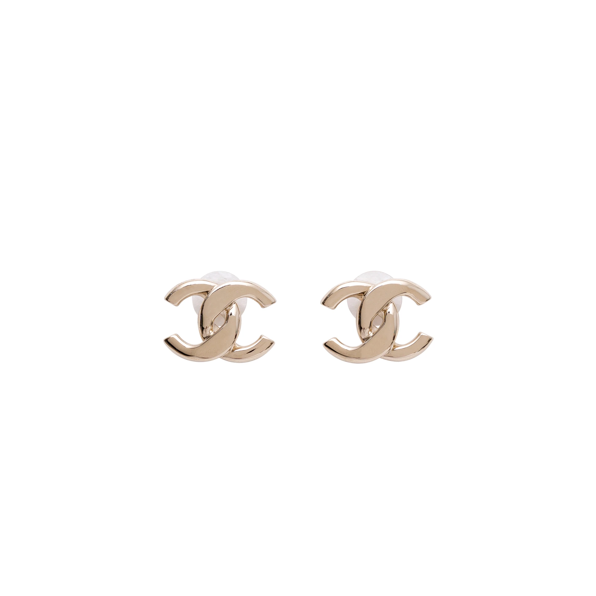 CHANEL Medium CC Earrings
