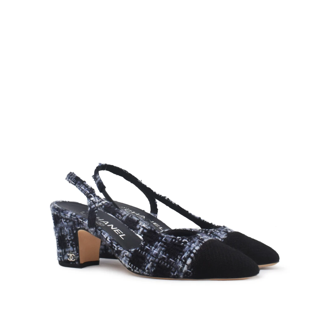CHANEL Tweed heels